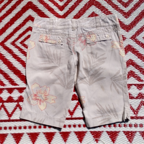 Shorts - Picture 3 of 3